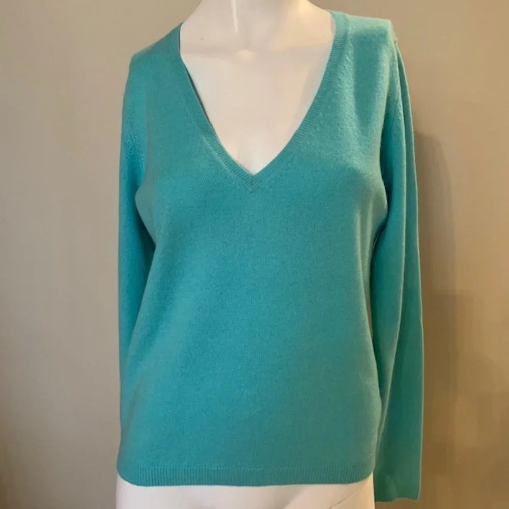 Holt Renfrew Classic Lg Sleeve V Neck 100% Cashmere Sweater Turquoise Blue Sz M
